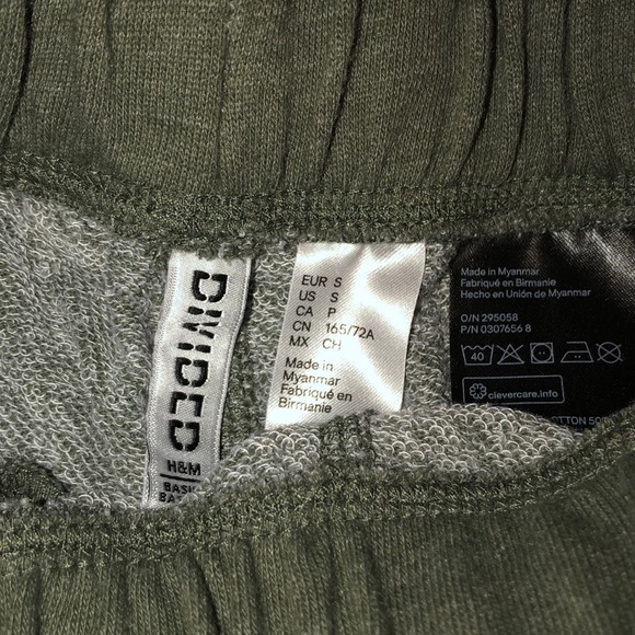 🌻H&M shorts bundle - Picture 2 of 8